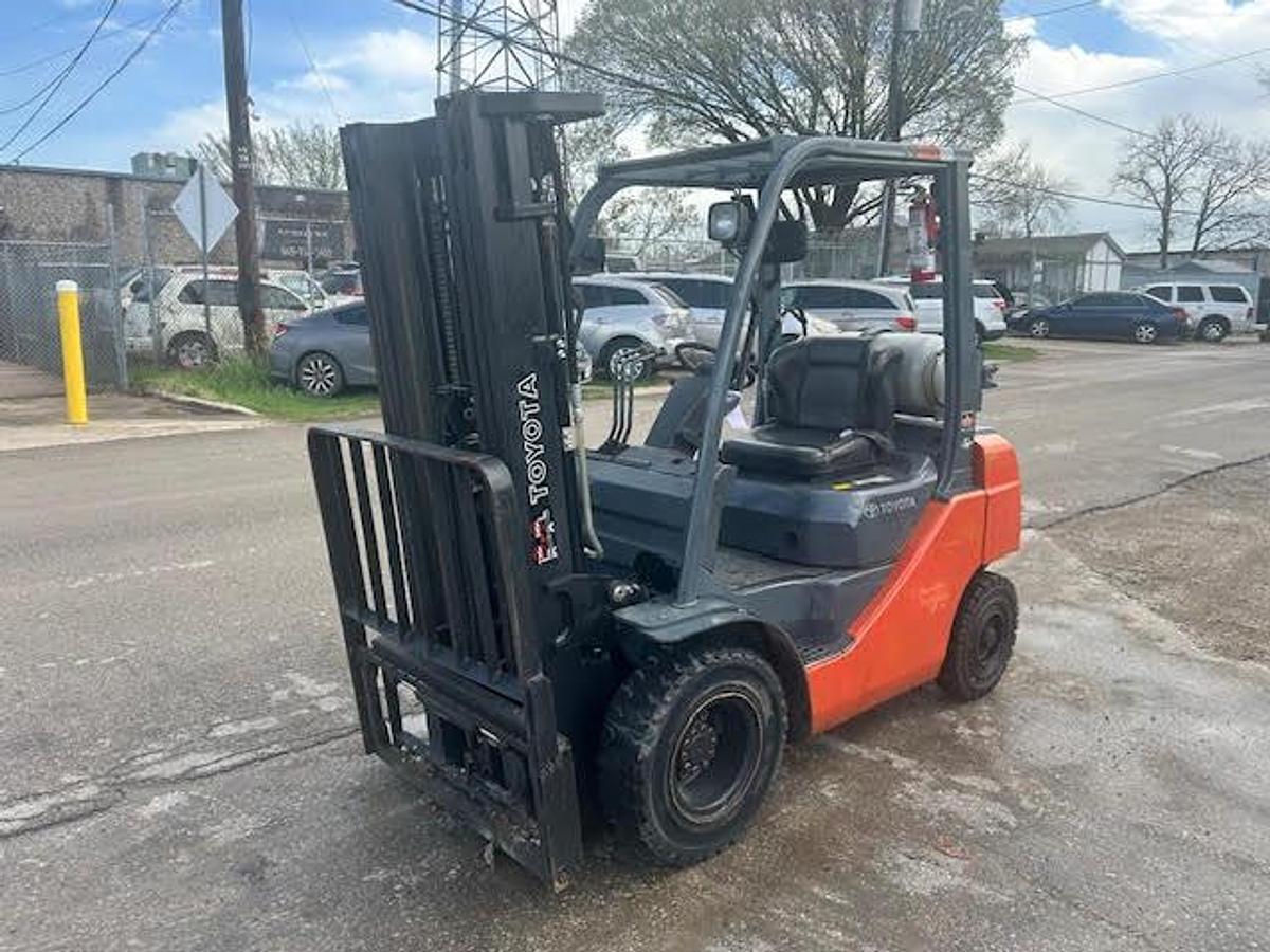 Used 2015 Toyota 8FGU20