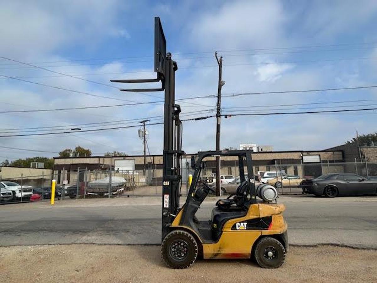 Used 2018 CAT GP25N 5000LBS