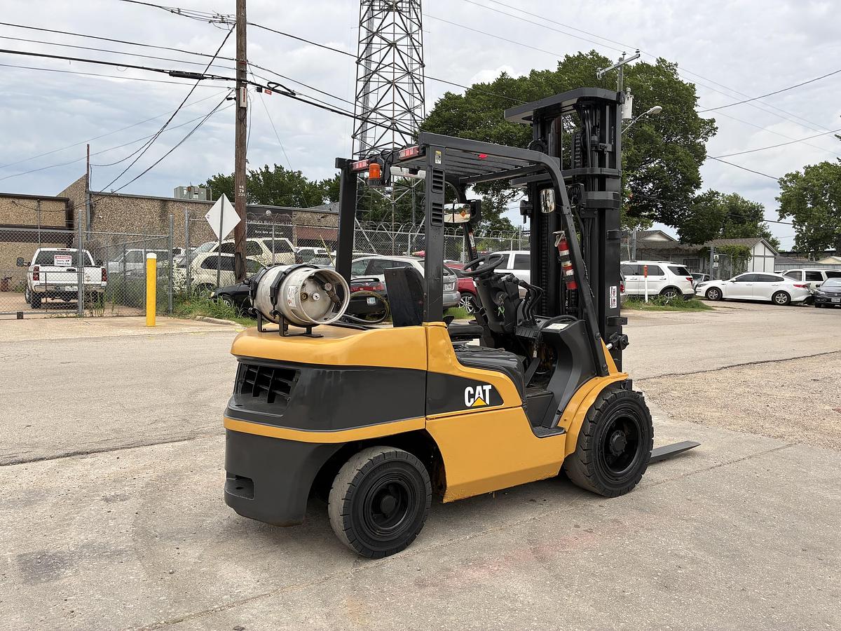 Used 2023 CAT GP35N5