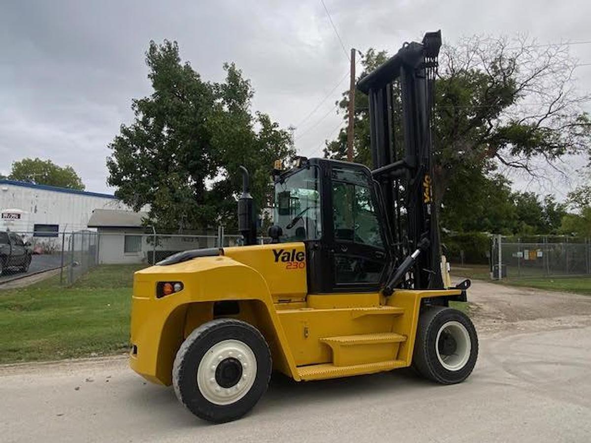 Used 2014 Yale GDP230DCECDV176