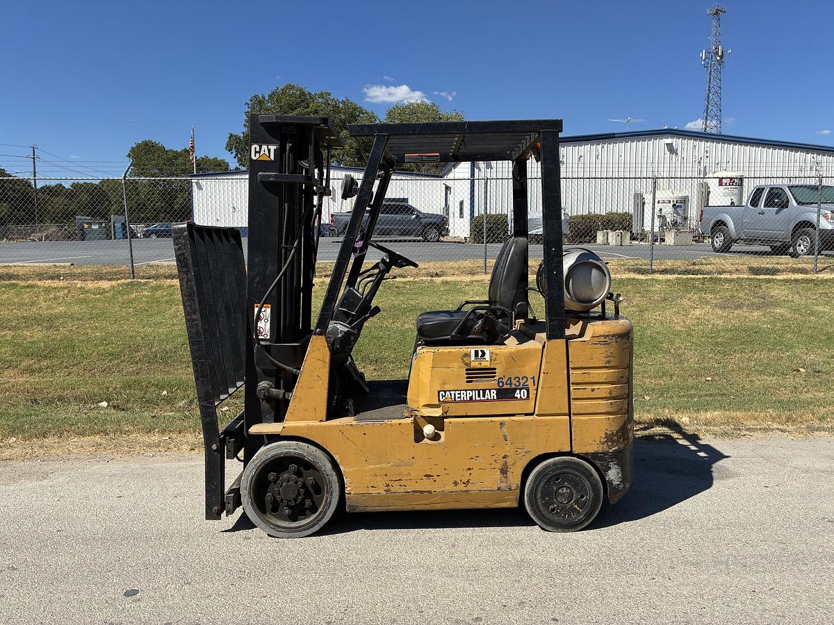Used 1999 CAT GC20