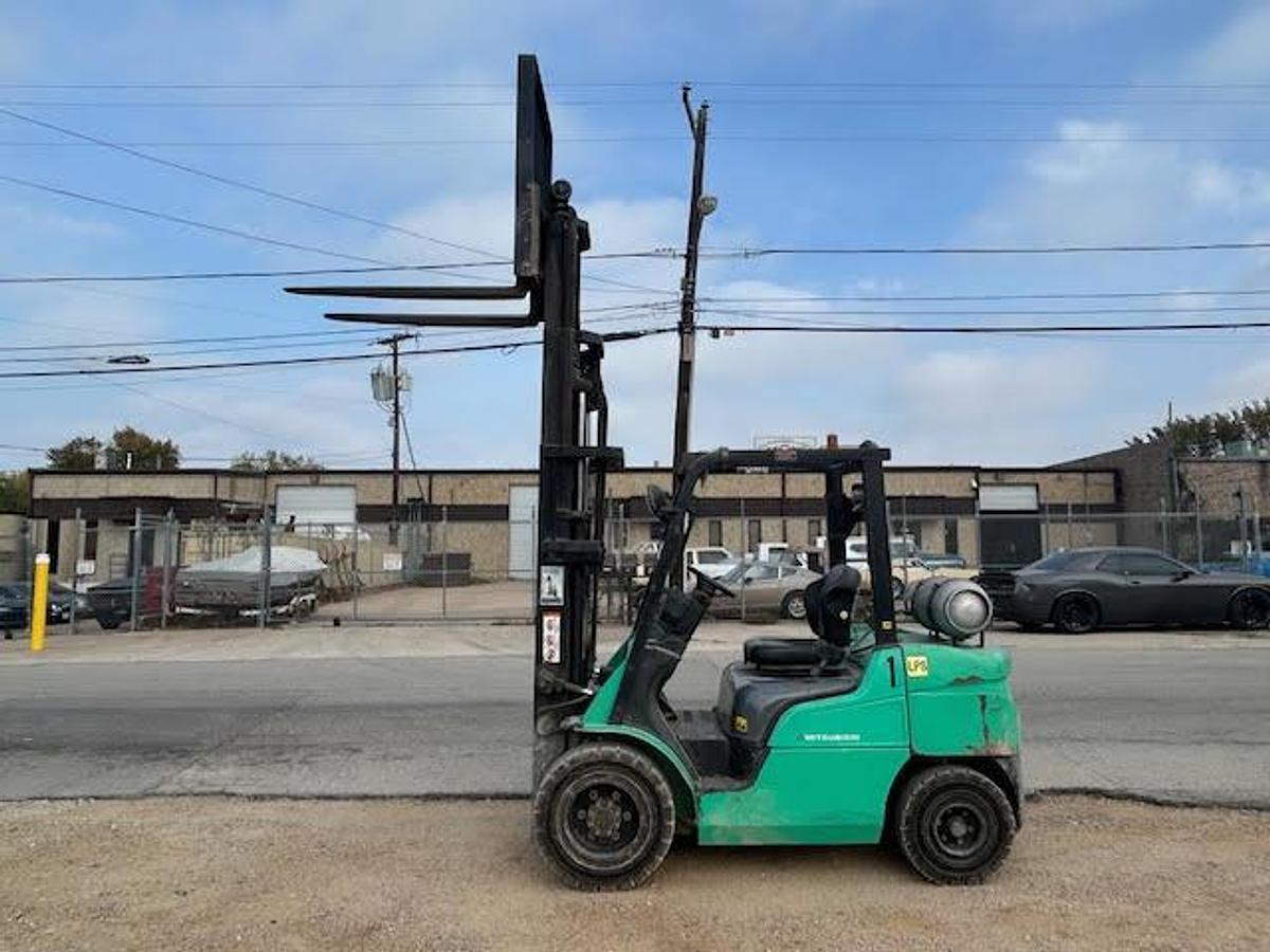 Used 2011 Mitsubishi FG30N
