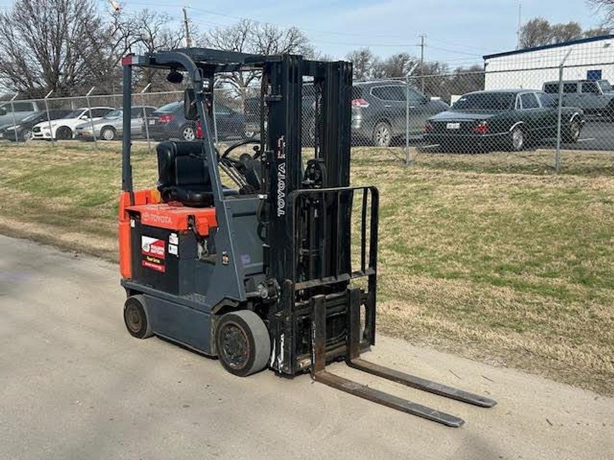 Used 2017 Toyota 7FBCU15