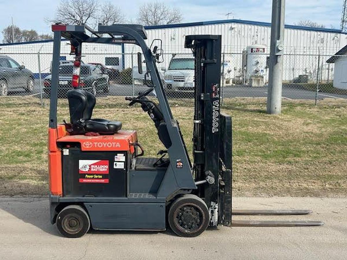 Used 2017 Toyota 7FBCU15