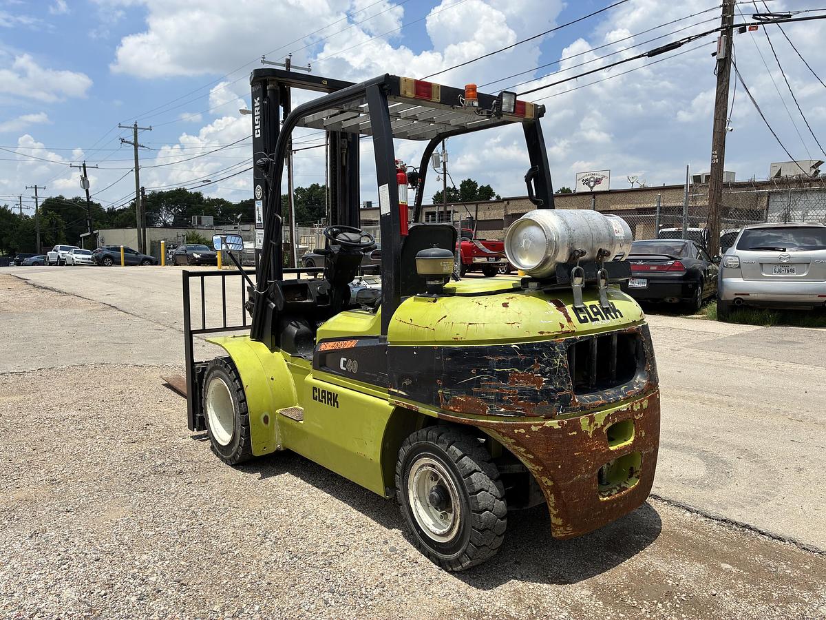 Used 2017 CLARK C40L 8000 LBS