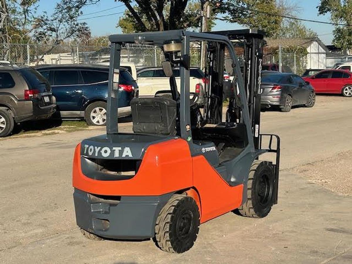 Used 2017 Toyota 8FGU30