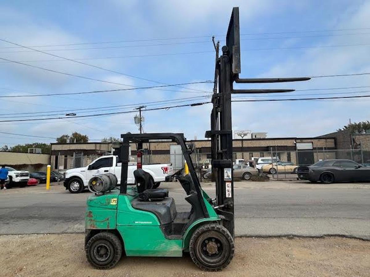 Used 2011 Mitsubishi FG30N