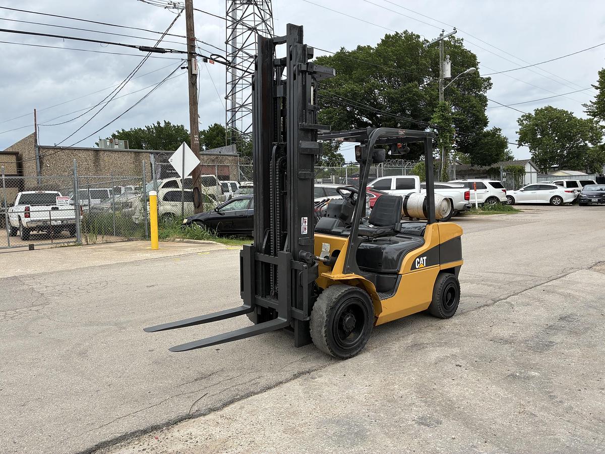 Used 2023 CAT GP35N5
