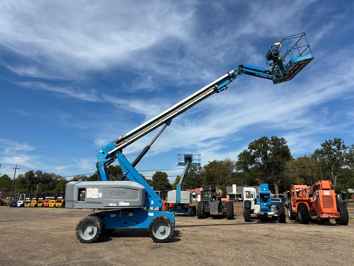 Used 2014 GENIE S-65