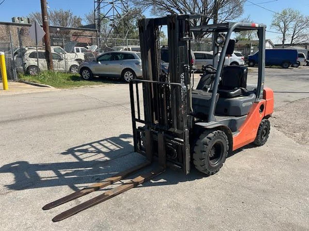 Used 2014 Toyota 8FDU25