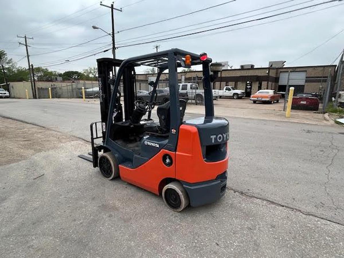 Used 2017 Toyota 8FGCU25