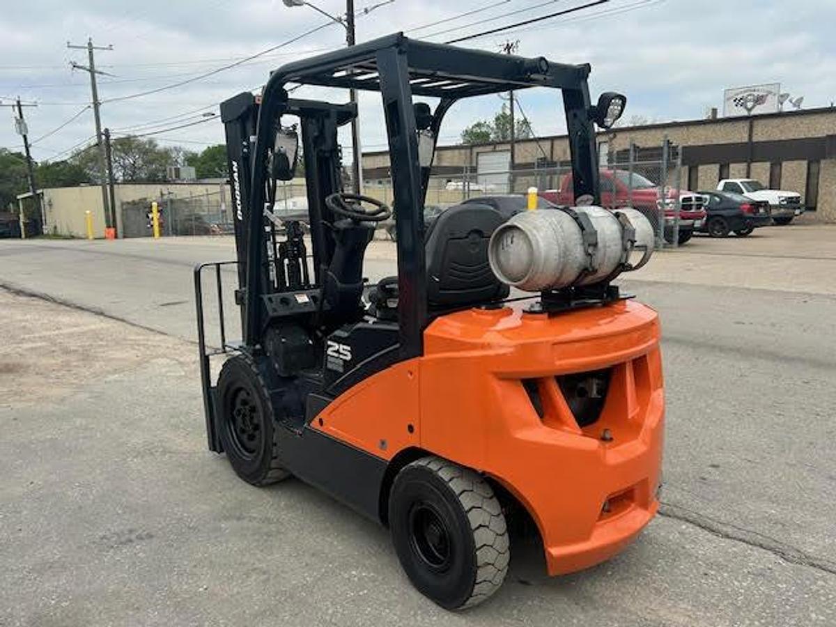 Used 2020 Doosan G25N-7