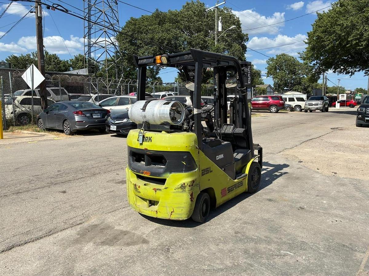Used 2021 CLARK S25CL
