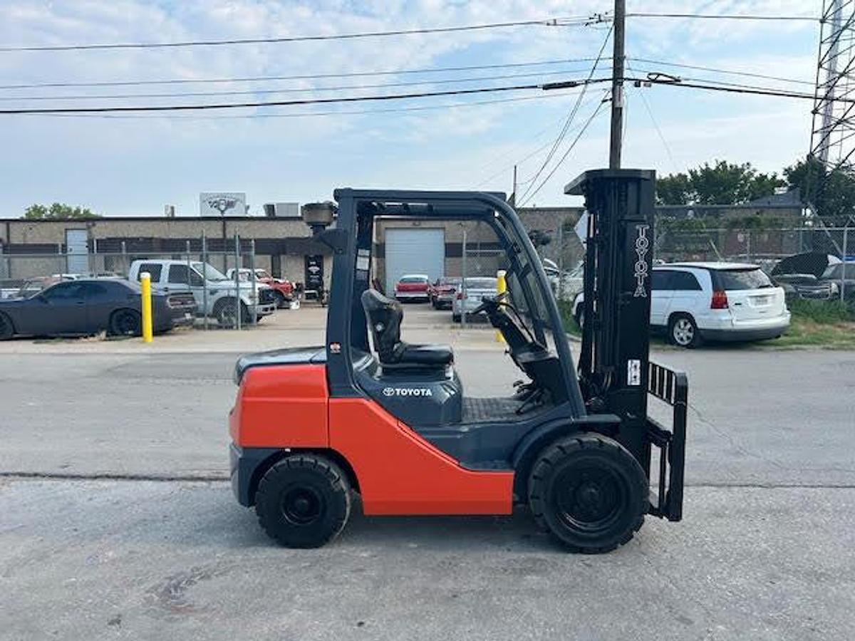 Used 2017 Toyota 8FGU30