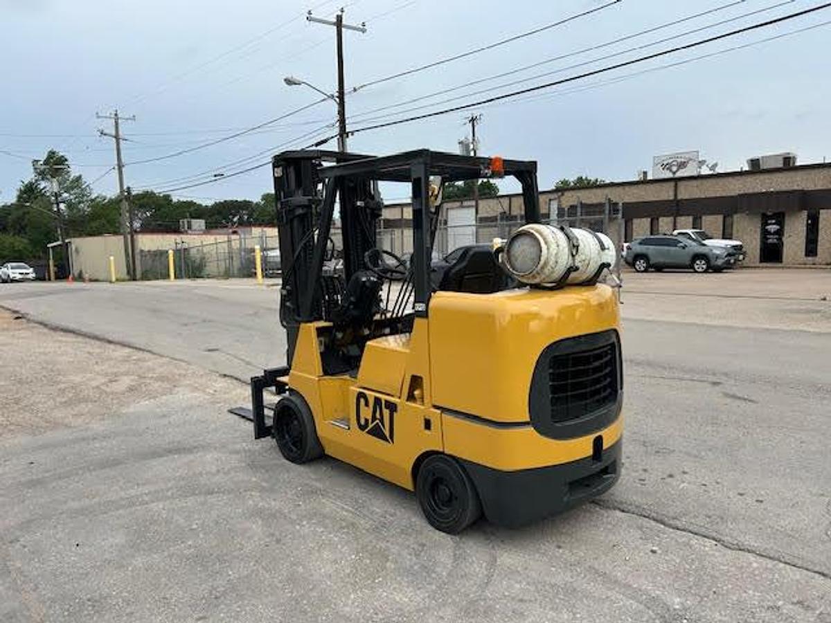 Used 2006 CAT GC45KS1