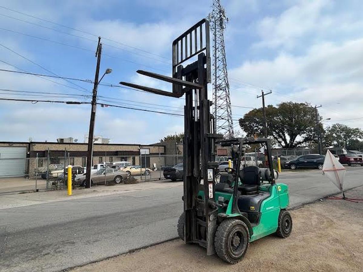 Used 2011 Mitsubishi FG30N