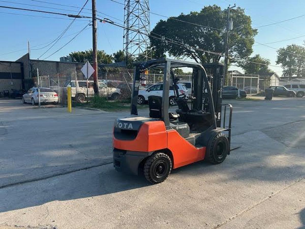 Used 2019 Toyota 8FDU25