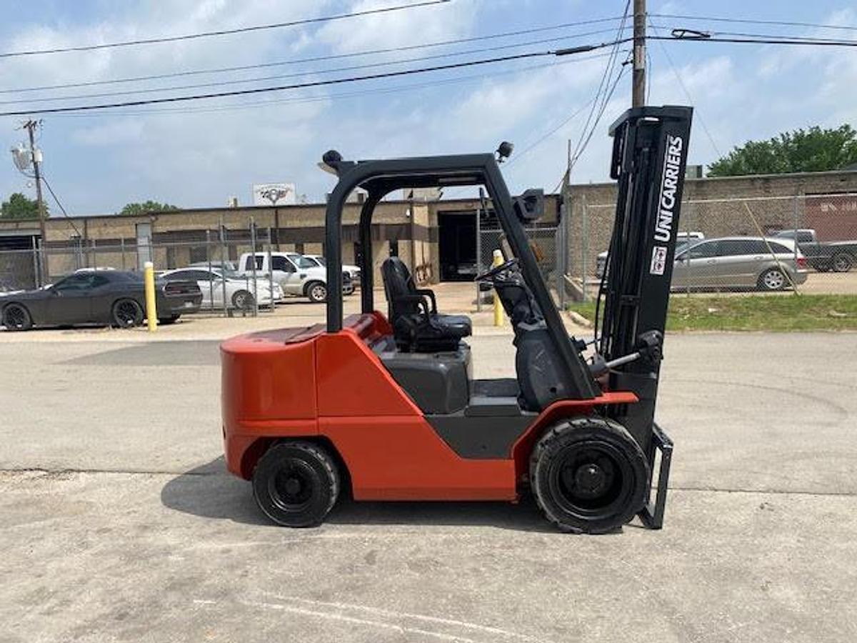 Used 2017 UniCarriers FHD30T5V