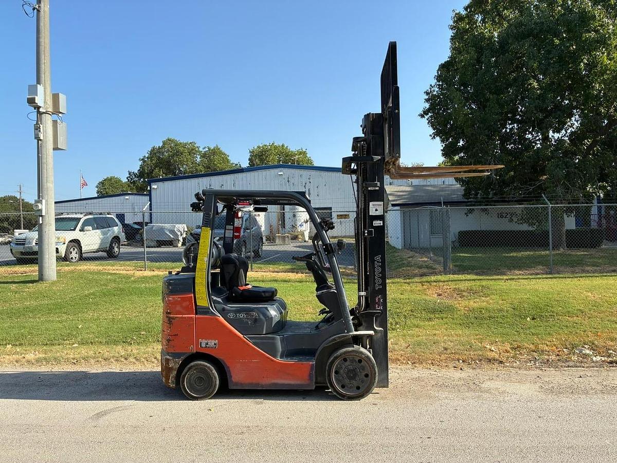 Used 2021 TOYOTA 8FGCU30