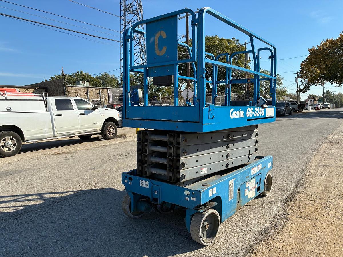 Used 2006 GENIE GS3246