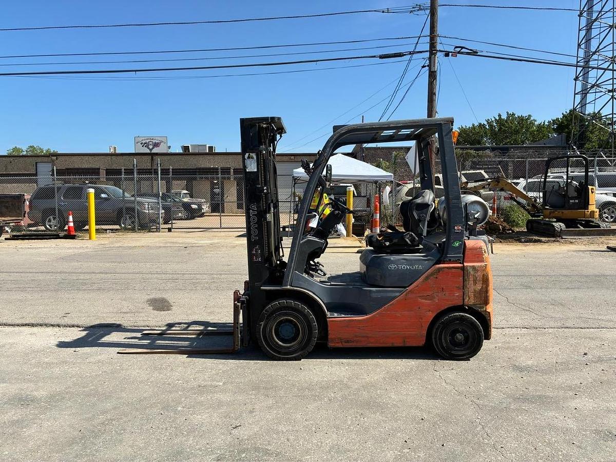 Used 2019 TOYOTA 8FGU18
