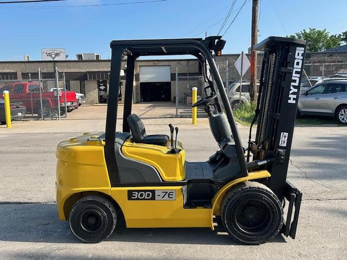 Used 2014 Hyundai 30D-7E