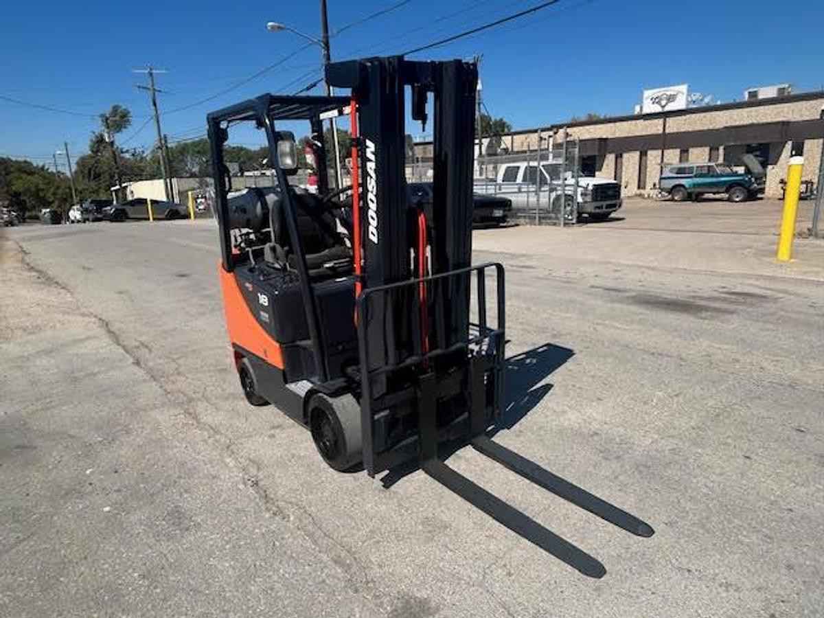 Used 2012 Doosan GC18S-5