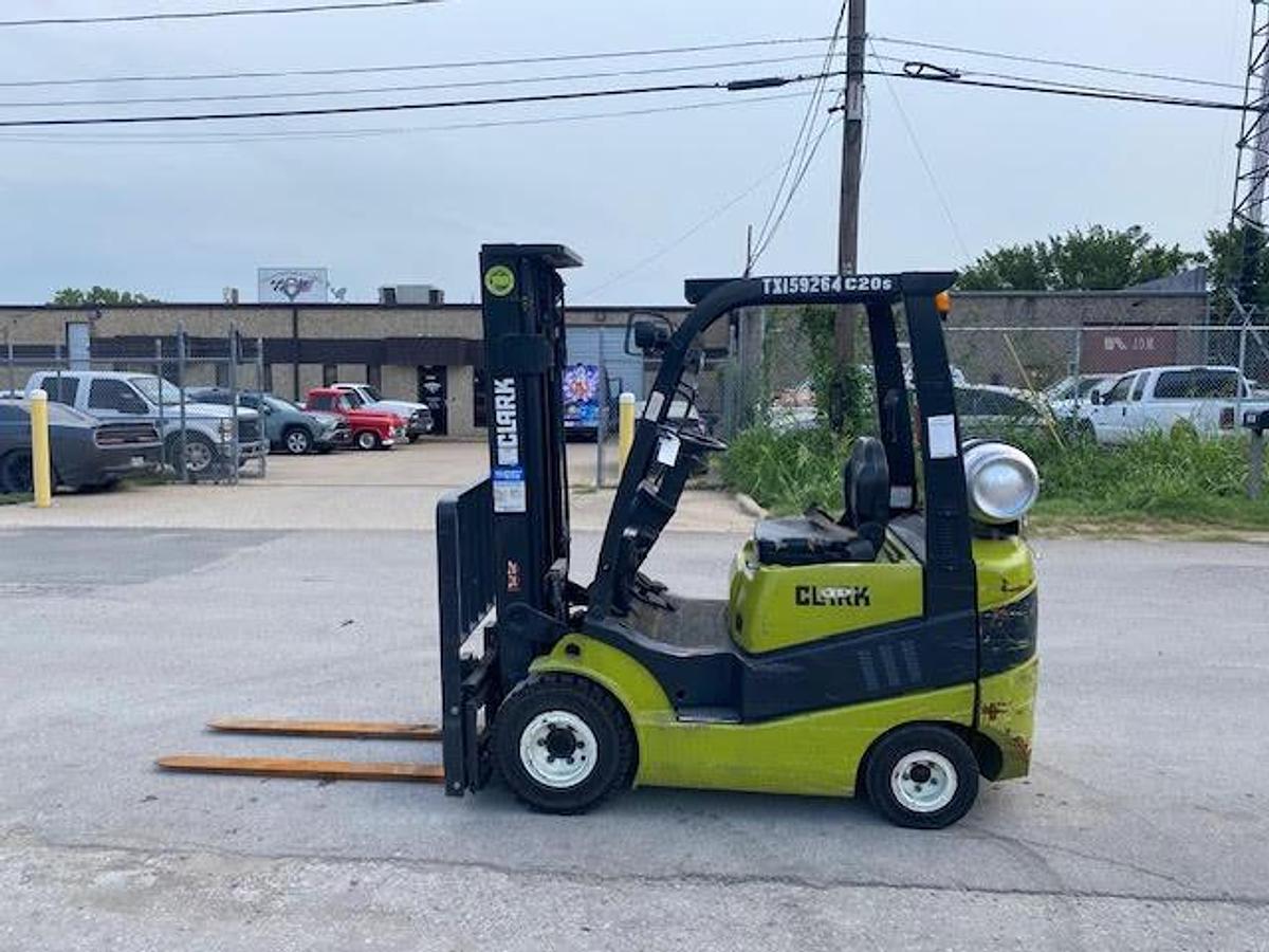 Used 2017 CLARK C20SL