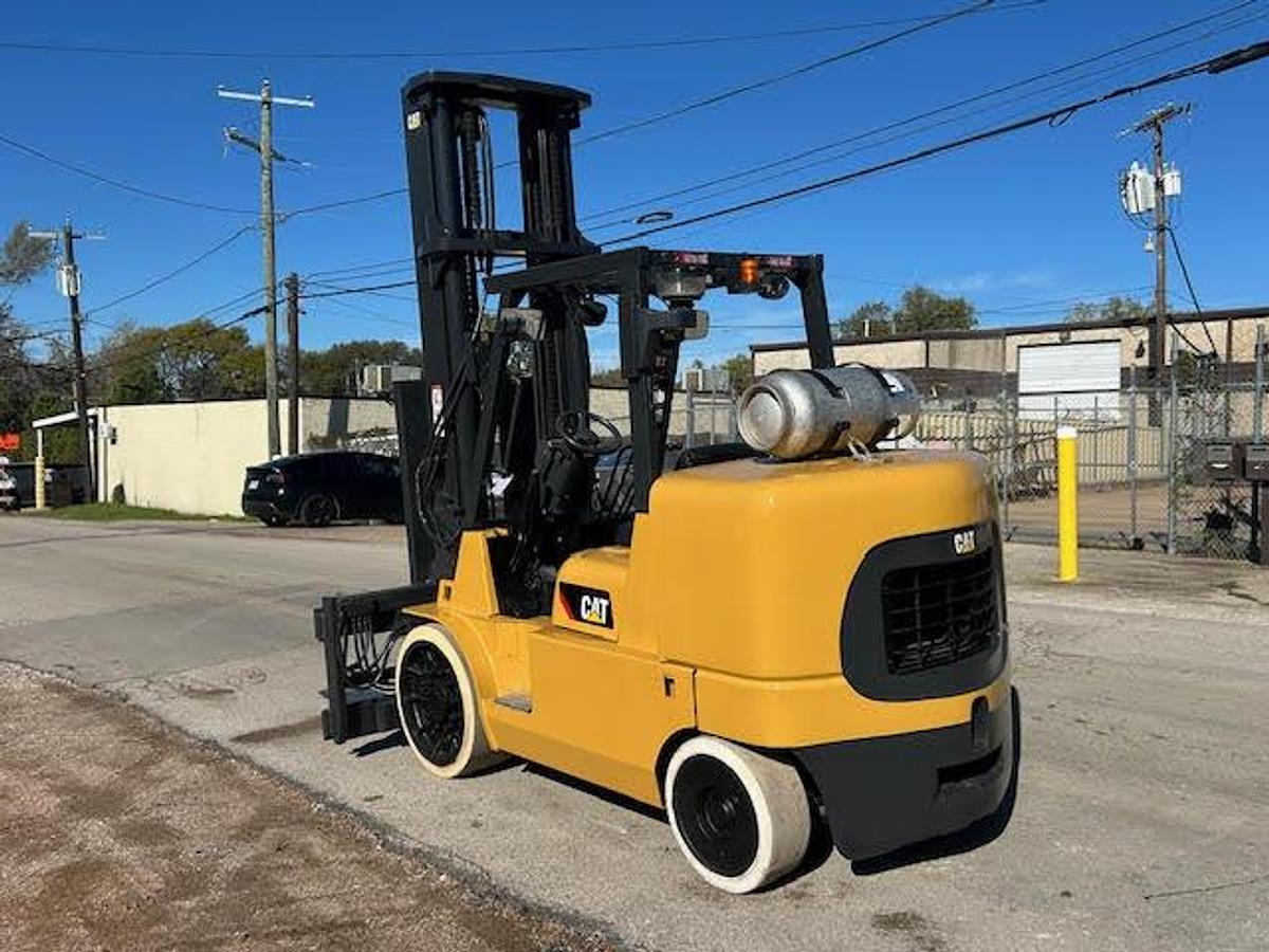 Used CAT GC70K 15,000LBS