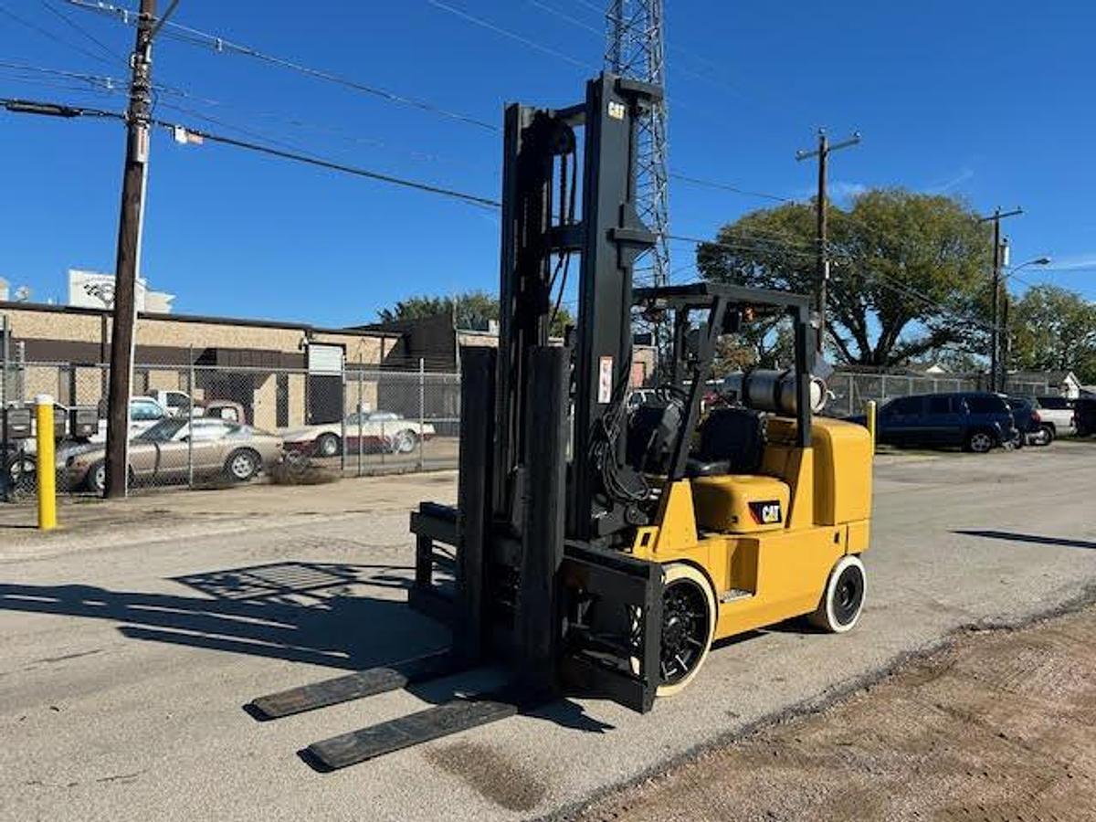 Used CAT GC70K 15,000LBS