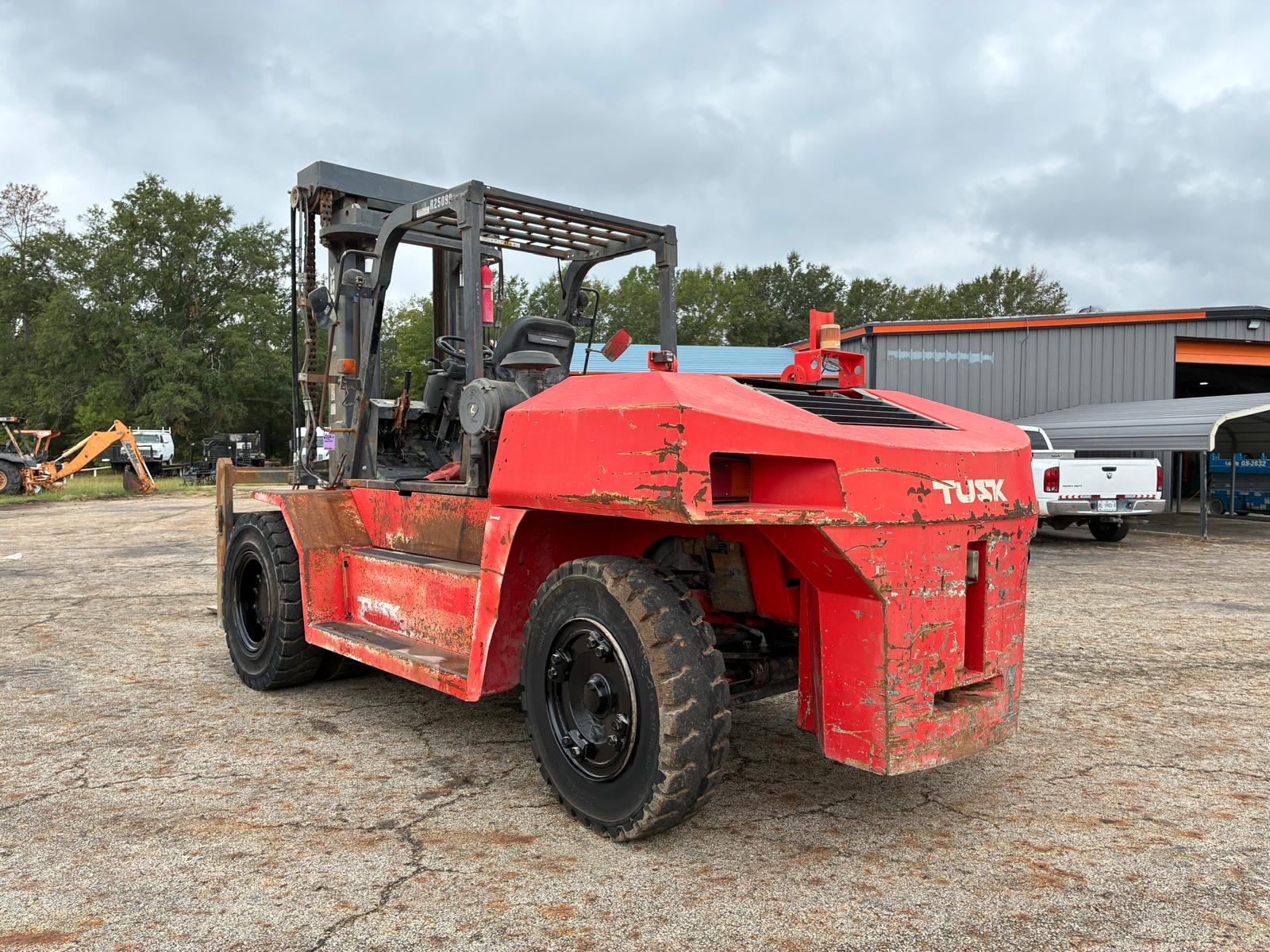 Used 2002 Tusk 3500PD-8