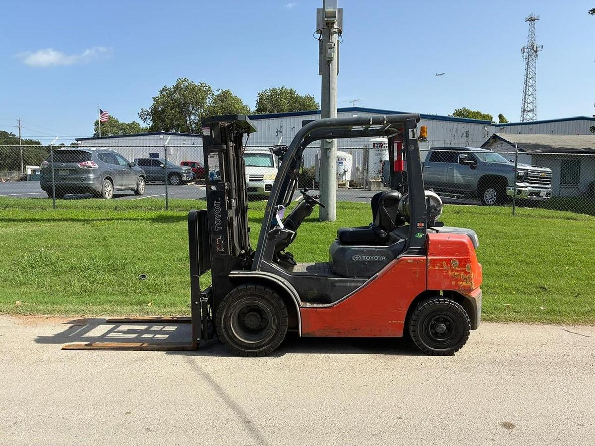 Used 2018 TOYOTA 8FGU25