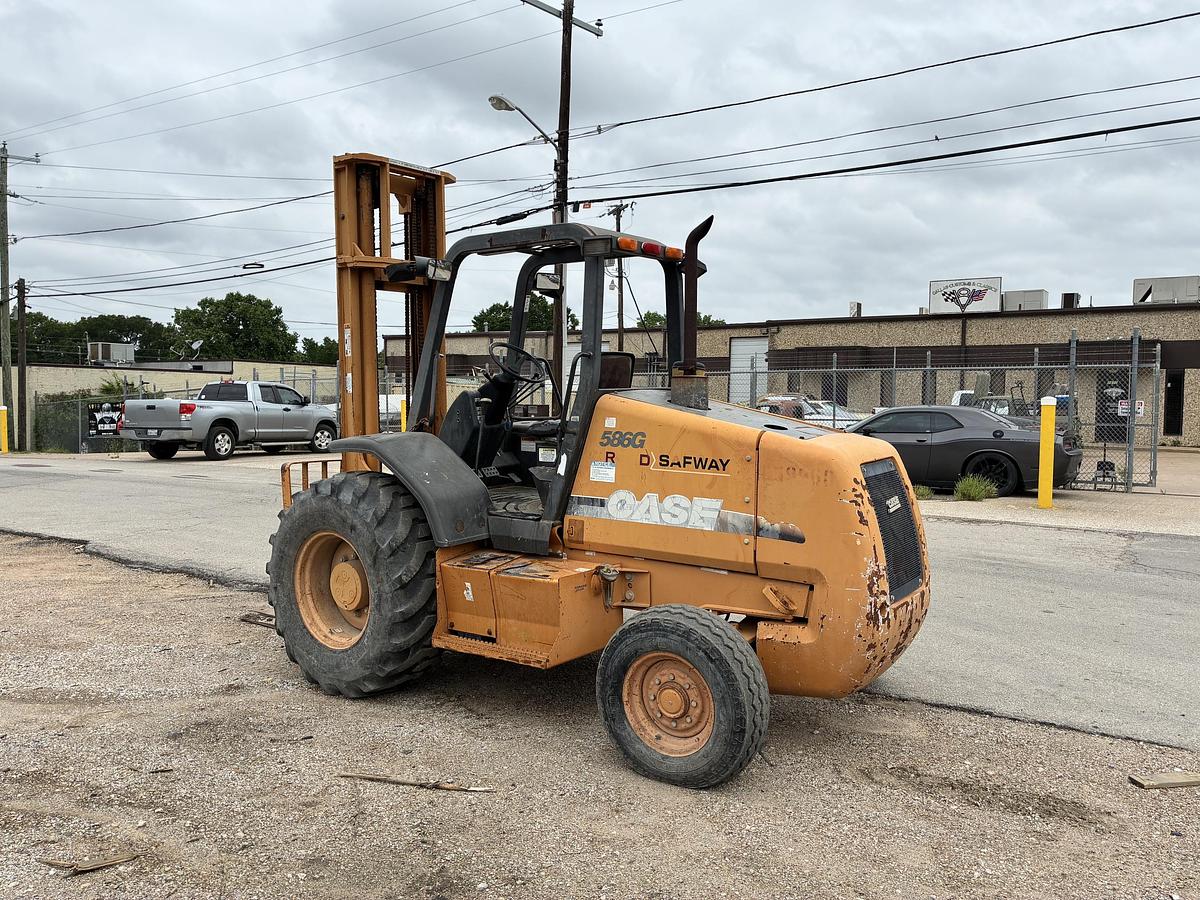 Used 2006 CASE 586G 6000 LBS