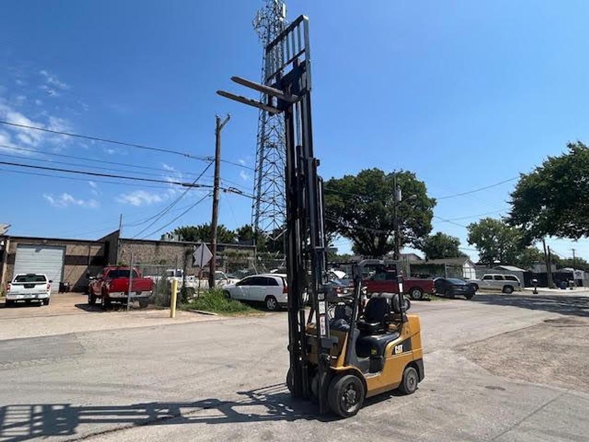 Used 2017 CAT 2C6000