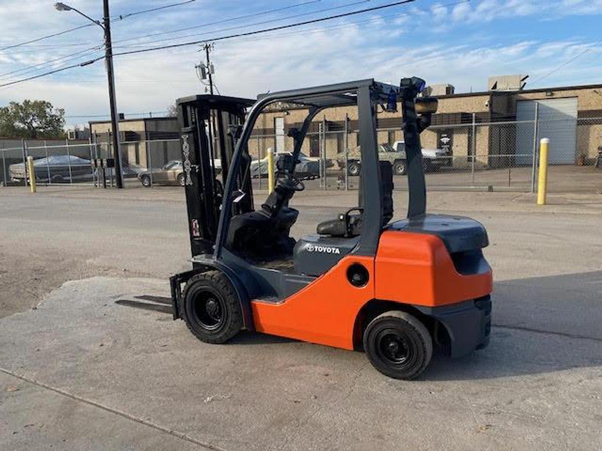 Used 2019 Toyota 8FDU25