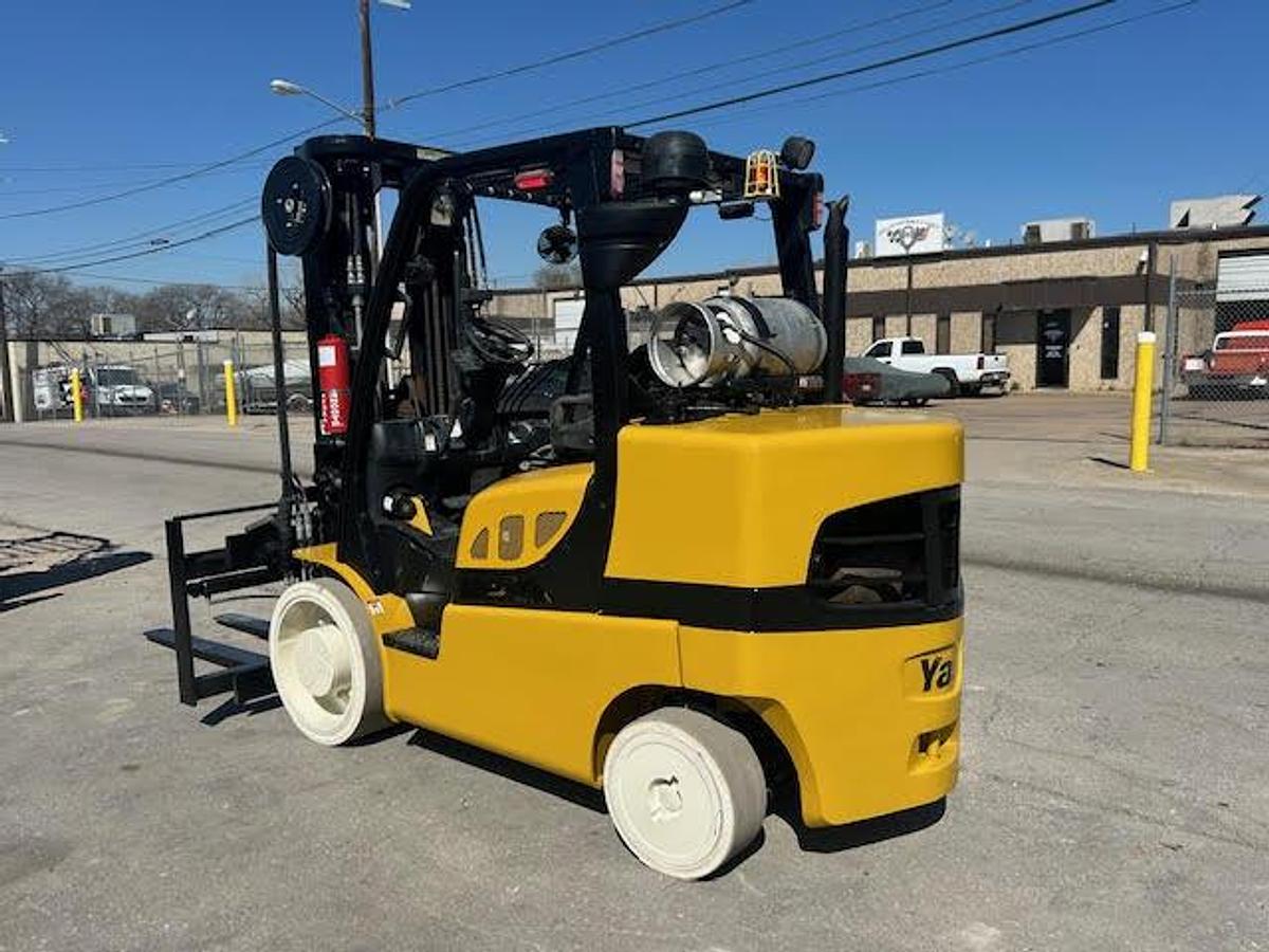 Used 2019 Yale GLC135VXNEUE100  13,500LBS