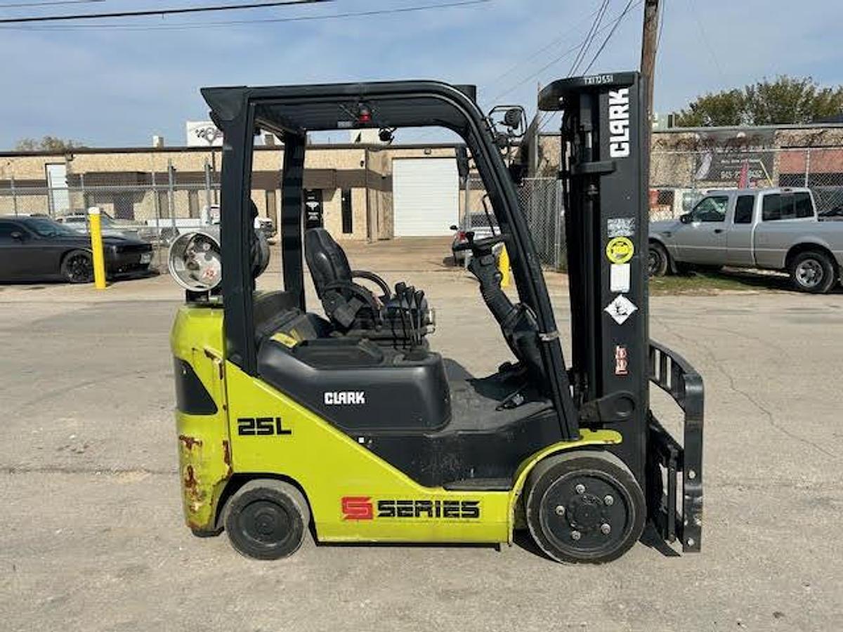 Used 2021 CLARK S25CL