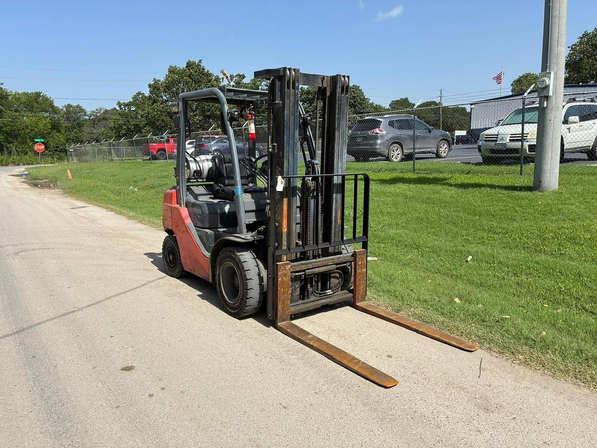 Used 2018 TOYOTA 8FGU25
