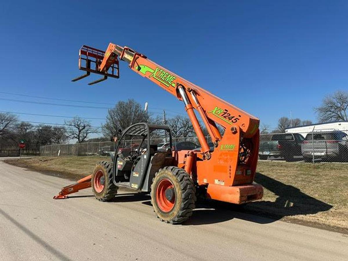 Used 2016 Extreme XR1245