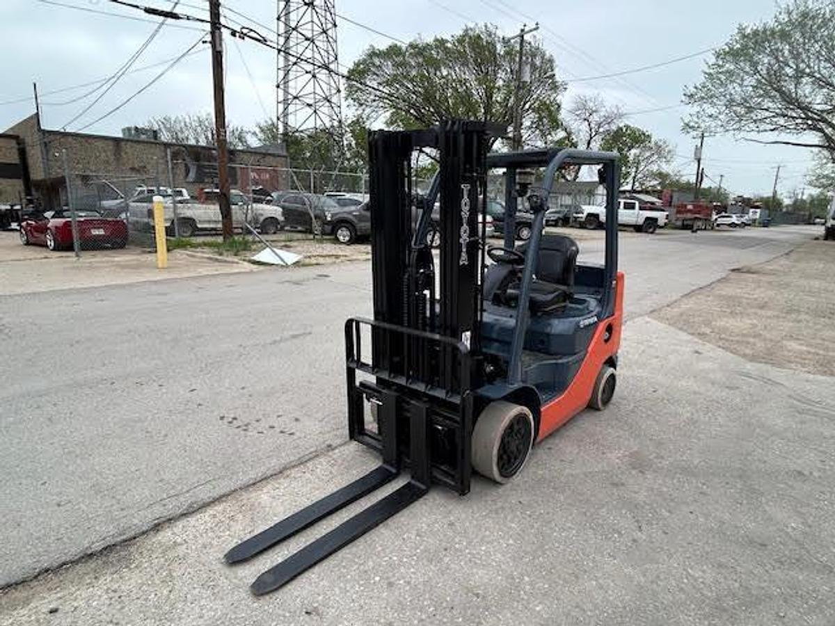 Used 2017 Toyota 8FGCU25