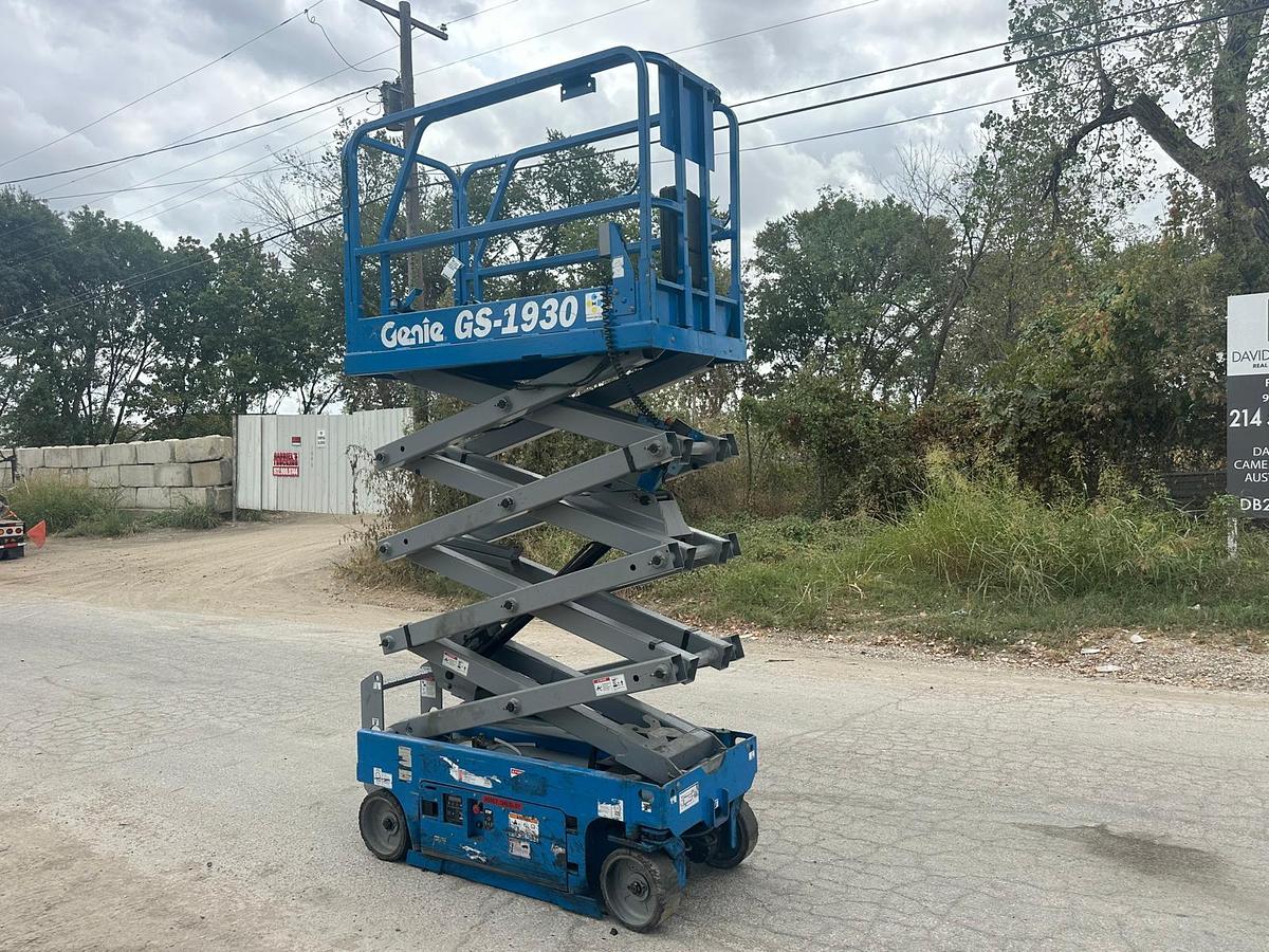 Used 2015 GENIE GS1930