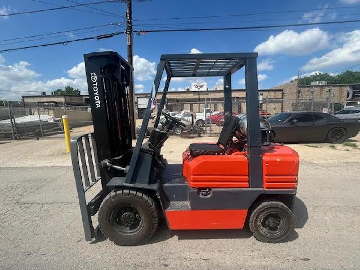 Used 1996 Toyota 42-5FG25