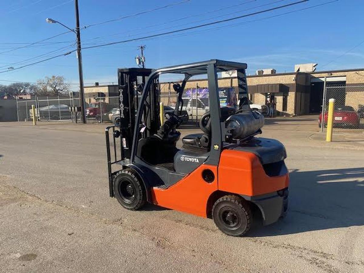 Used 2016 Toyota 8FGU25