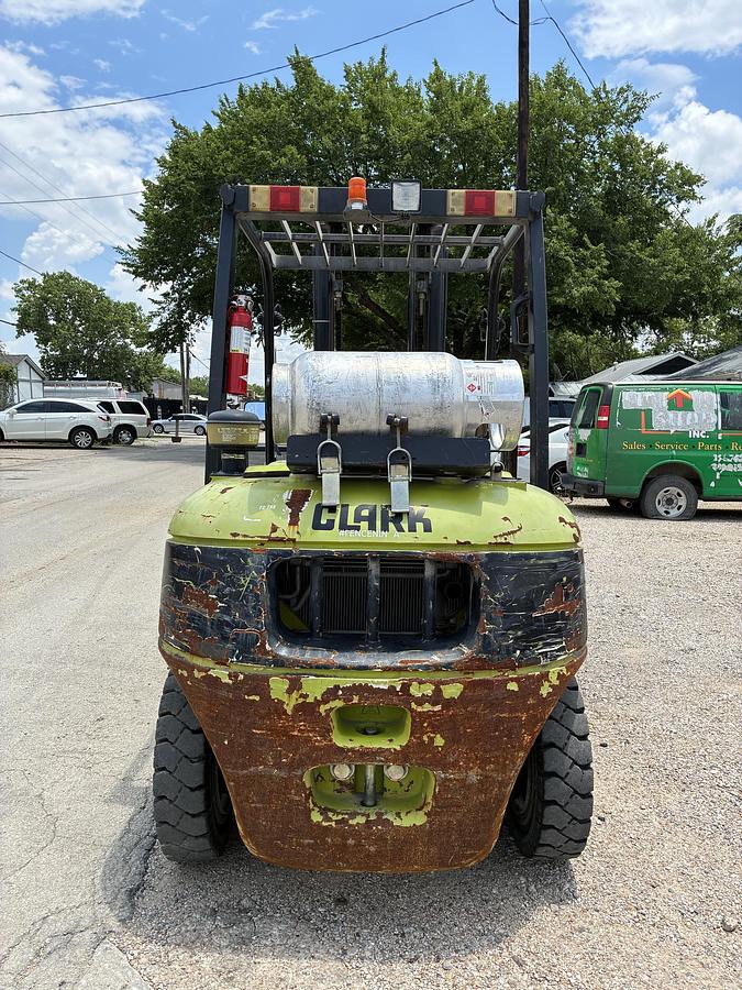 Used 2017 CLARK C40L 8000 LBS