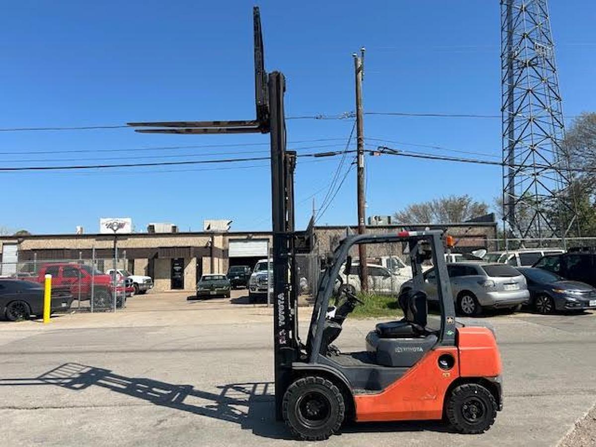 Used 2014 Toyota 8FDU25