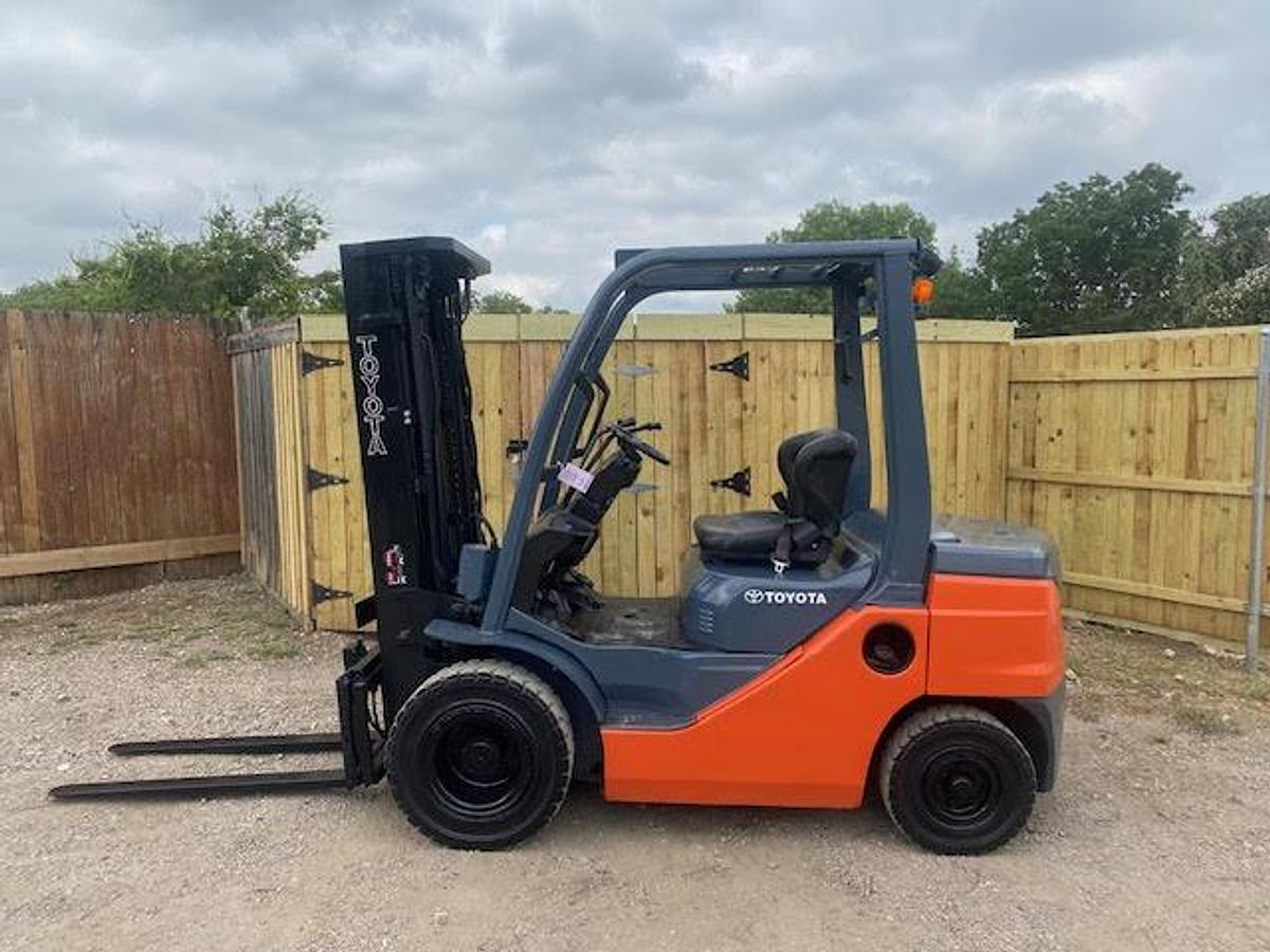 Used 2021 Toyota 8FDU25