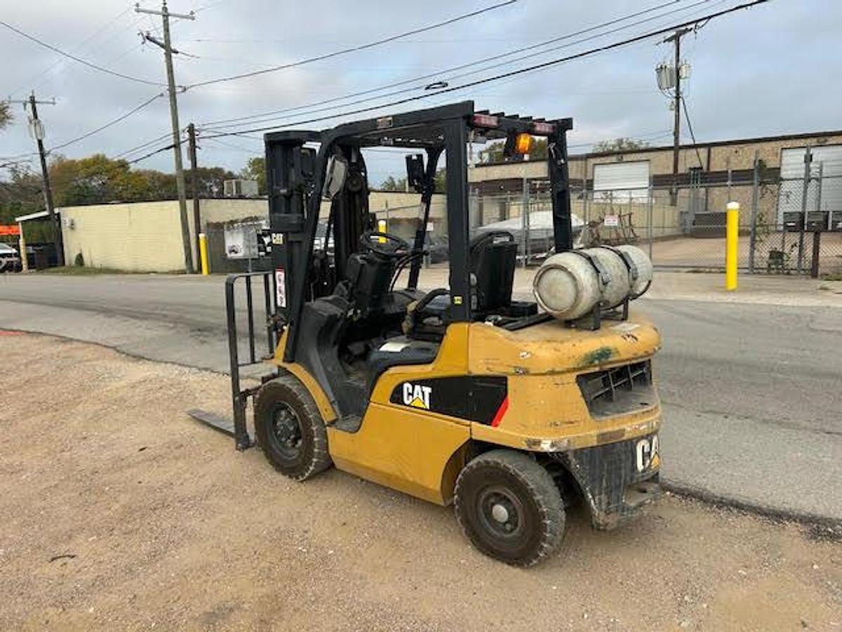 Used 2021 CAT GP25N 5000LBS