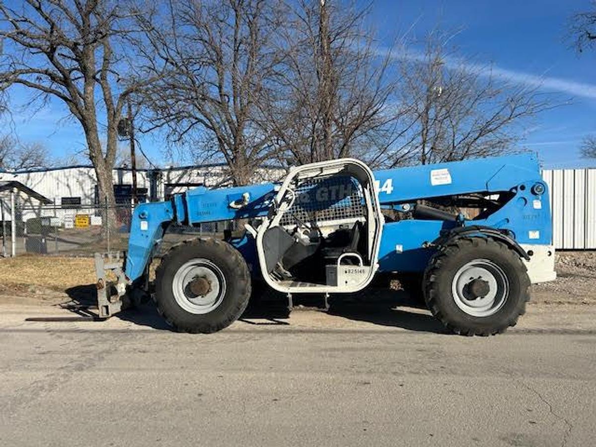 Used 2013 GENIE GTH-844