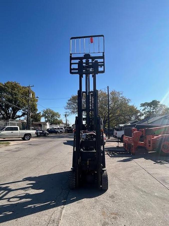 Used 2011 Doosan GC25E-5