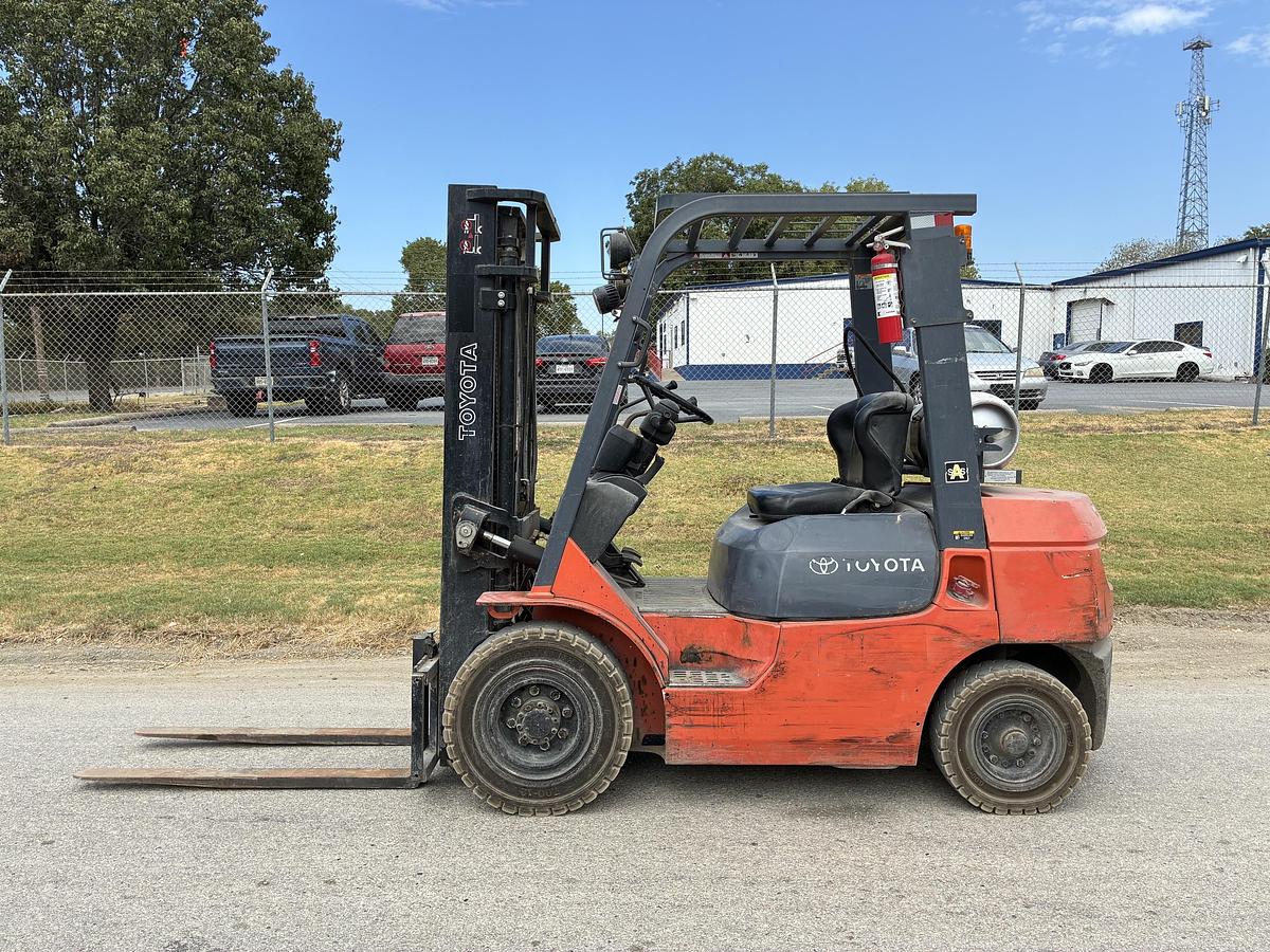 Used 2005 Toyota 7FGU25